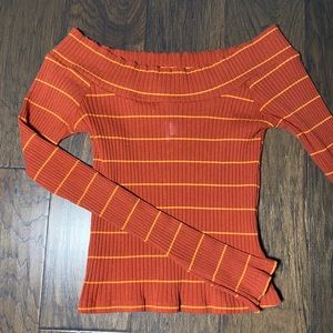Urban outfitters. Off the shoulder longsleeve. Size small.